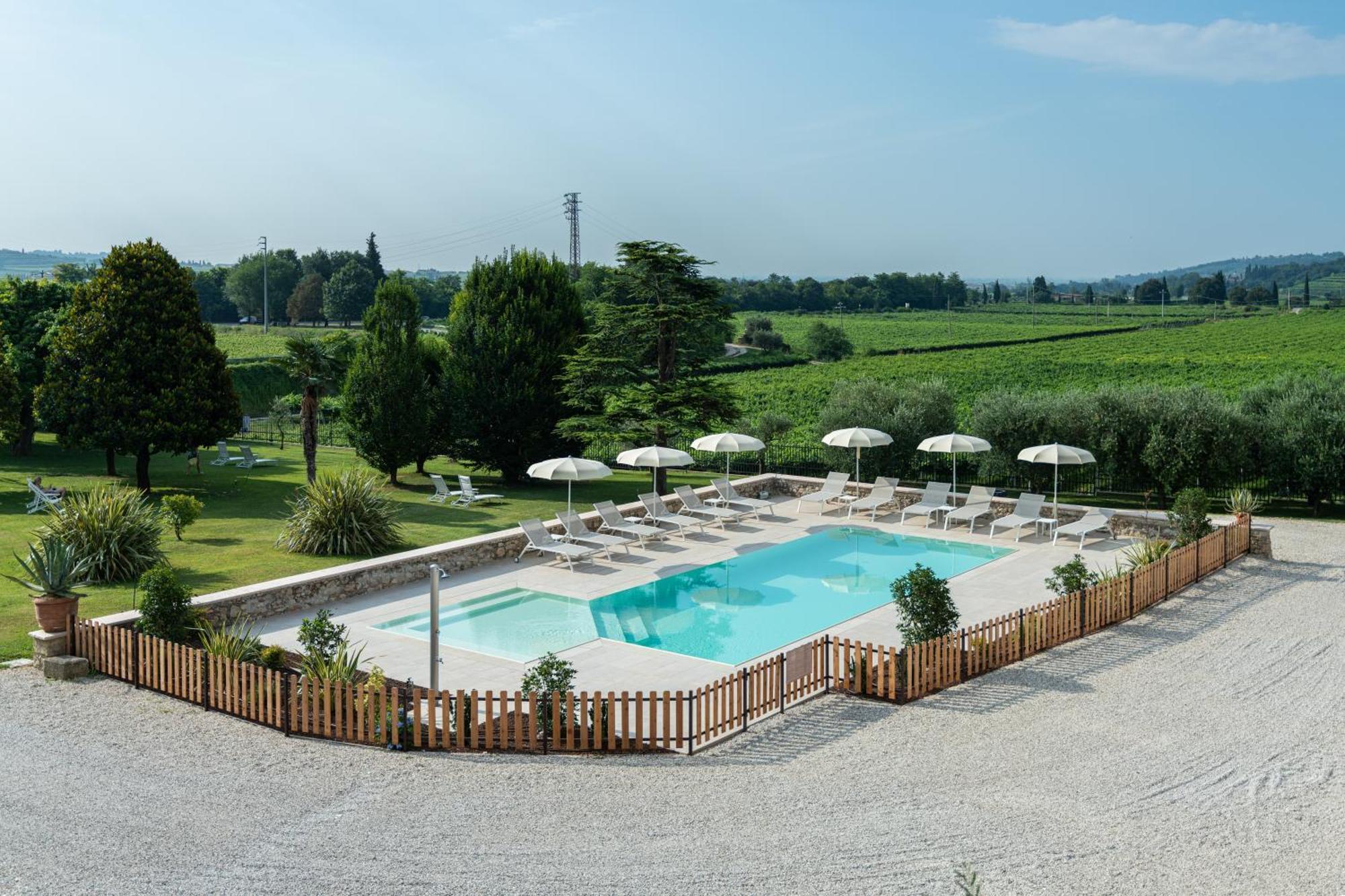 Verdeolivo 1876 - Apartments & Pool Mezzane di Sotto Eksteriør billede